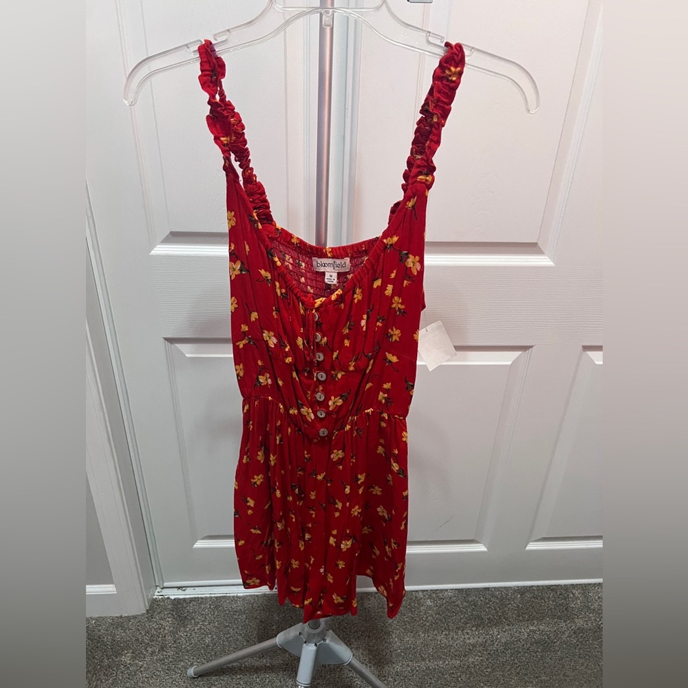 Bloomfield Red Floral Sleeveless Romper Size Medium NWT